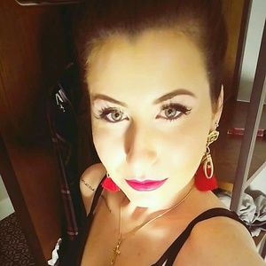 Meet your Posher, Mariam